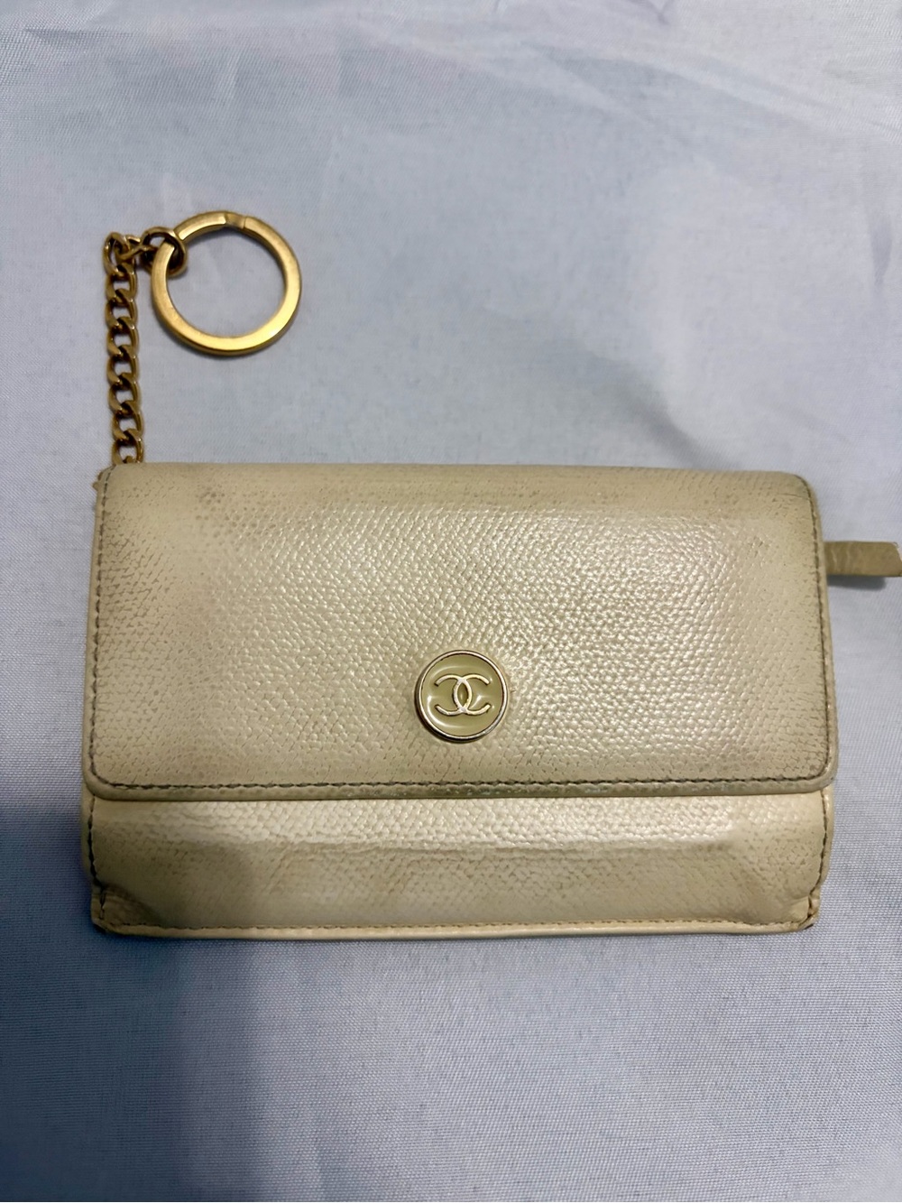 CHANEL Cream Leather Wallet with Gold Keyring